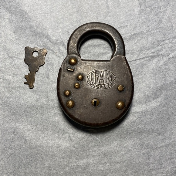 Antique Lock & Key - Picture 2 of 4